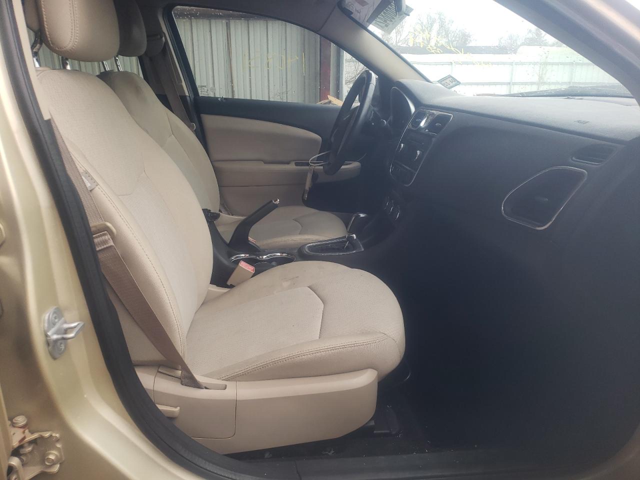 Photo 5 from auction – 2011 CHRYSLER 200 TOURIN with VIN 1C3BC1FG4BN503874