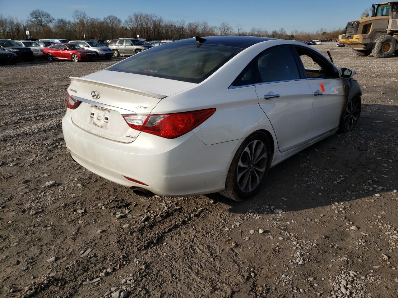 Photo 4 from auction – 2013 HYUNDAI SONATA SE with VIN 5NPEC4AB3DH778614
