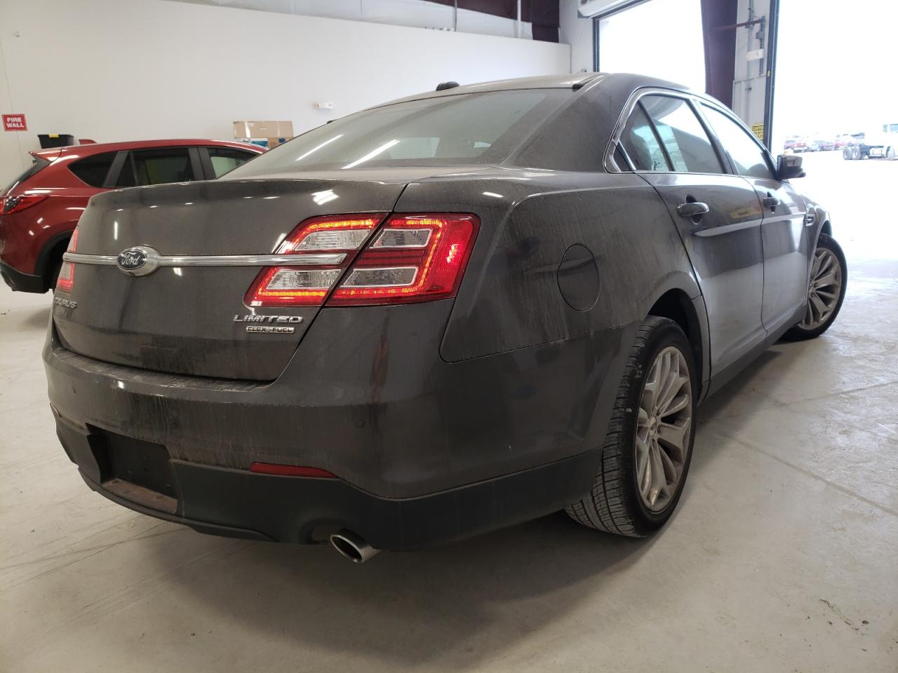 Photo 4 from auction – 2017 FORD TAURUS LIM with VIN 1FAHP2F86HG104587