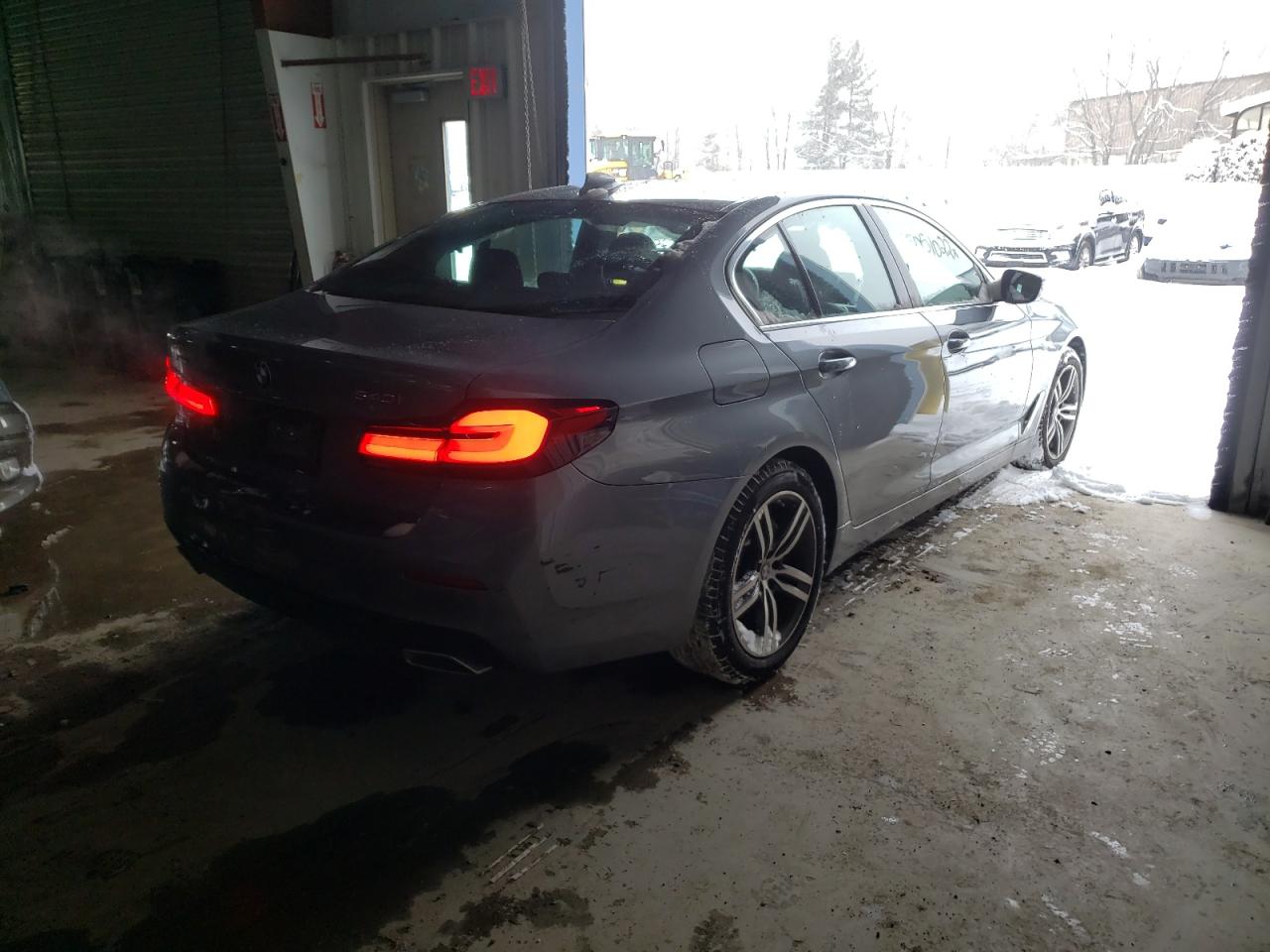 Photo 4 from auction – 2021 BMW 540 XI with VIN WBA73BJ09MCF43223