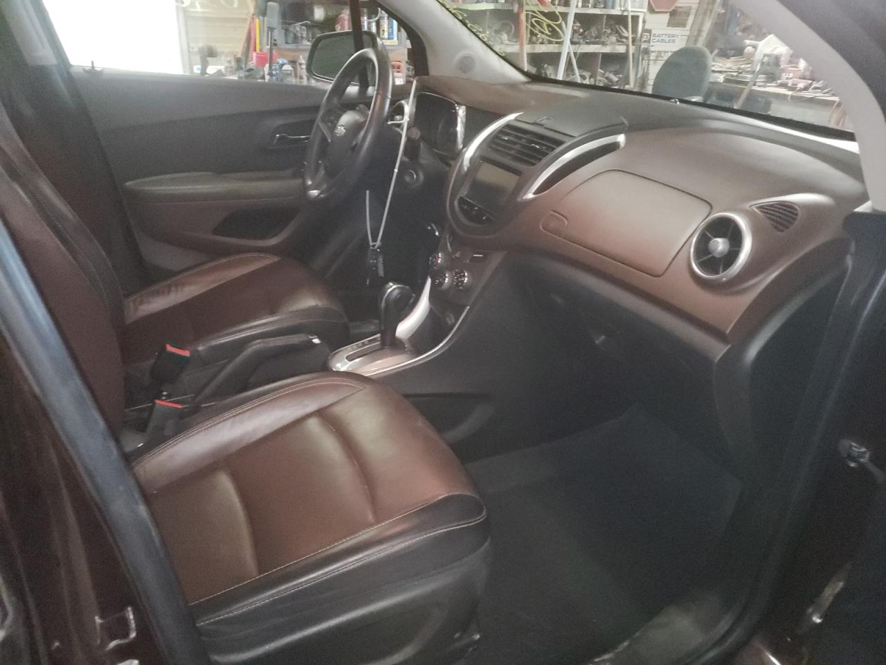 Photo 5 from auction – 2015 CHEVROLET TRAX LTZ with VIN KL7CJTSB3FB182331