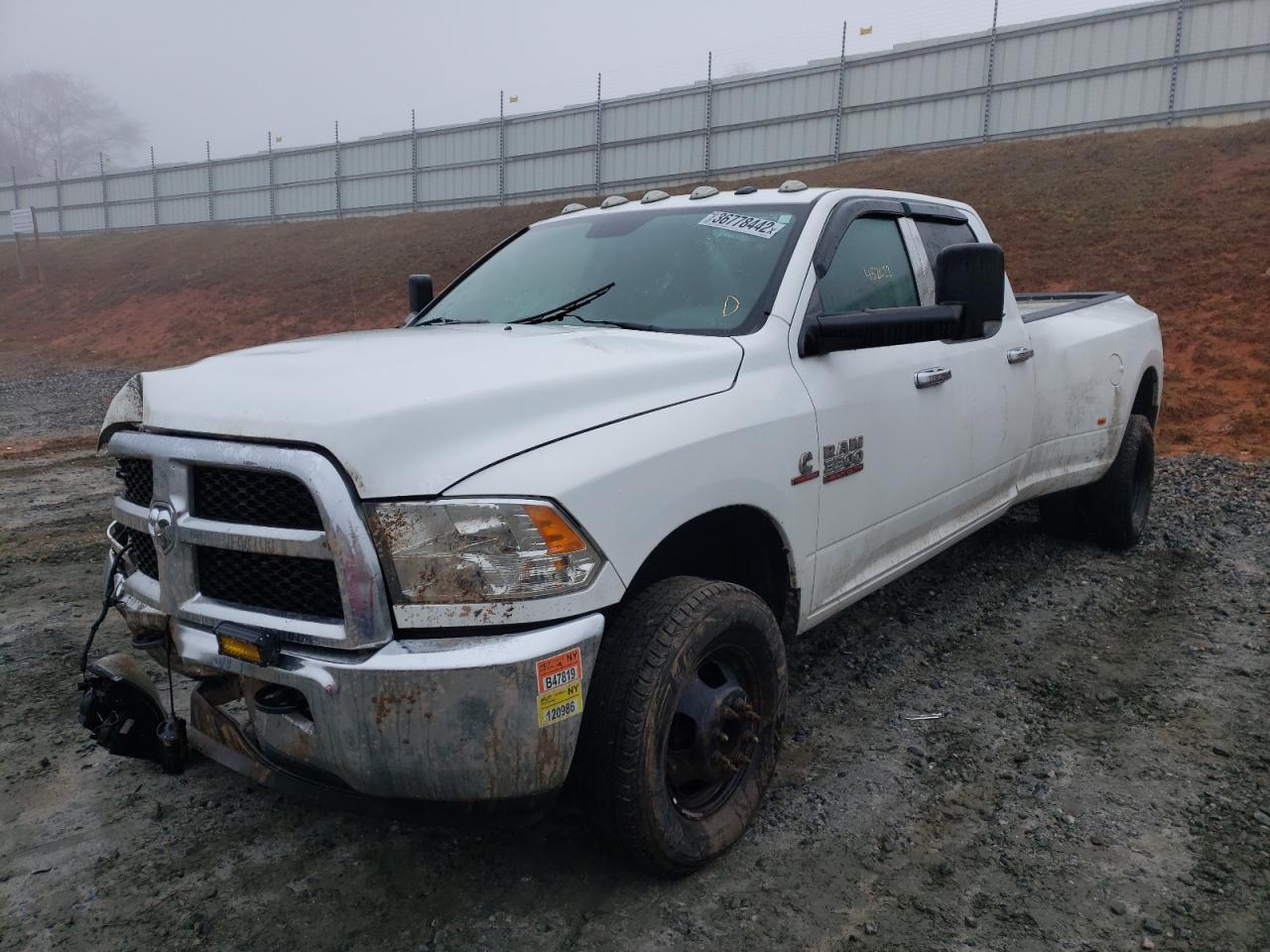 Photo 2 from auction – 2017 RAM 3500 ST with VIN 3C63RRGL5HG526999