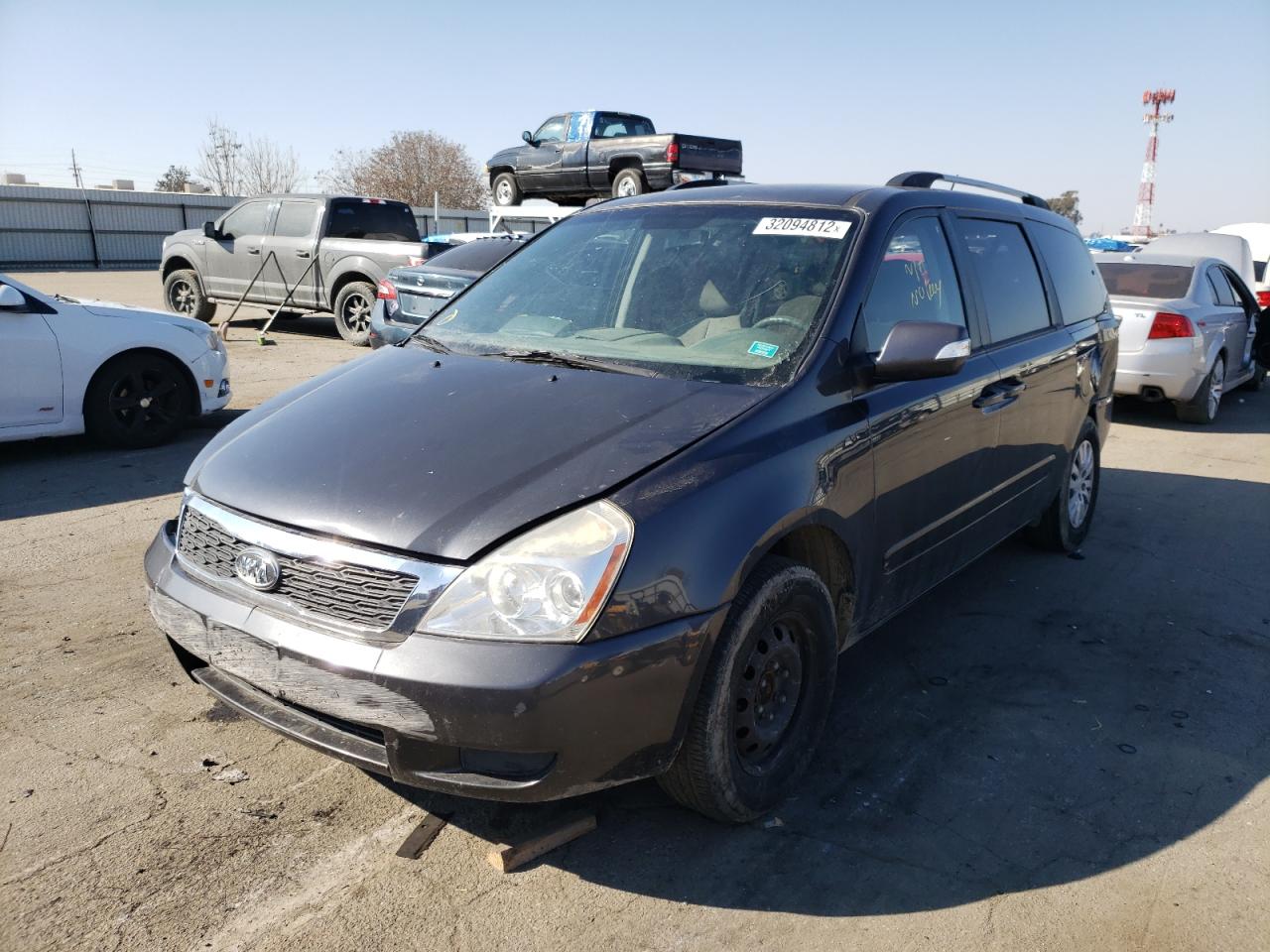 Photo 2 from auction – 2012 KIA SEDONA LX with VIN KNDMG4C76C6458818