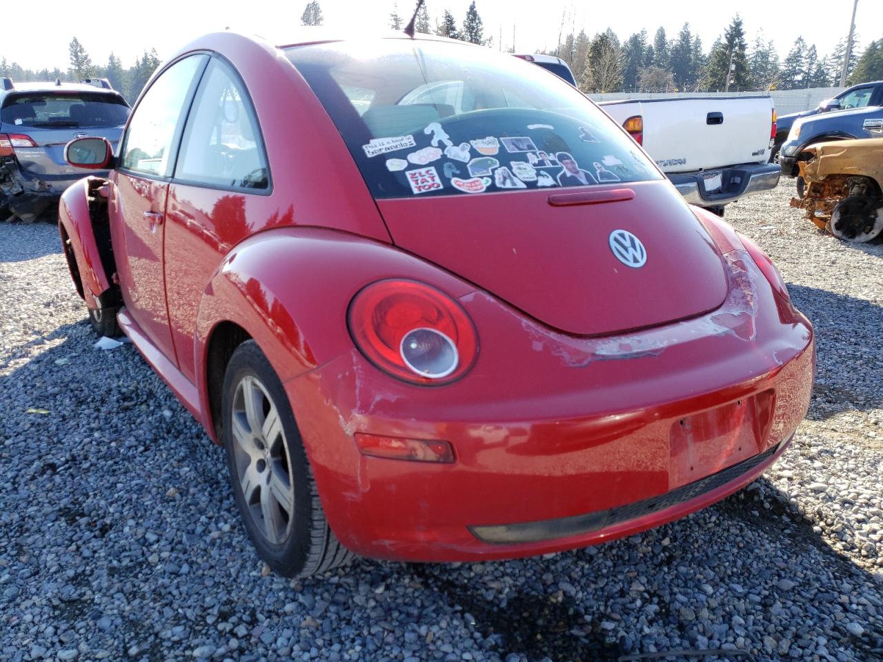 Photo 3 from auction – 2006 VOLKSWAGEN NEW BEETLE with VIN 3VWPG31C46M405995