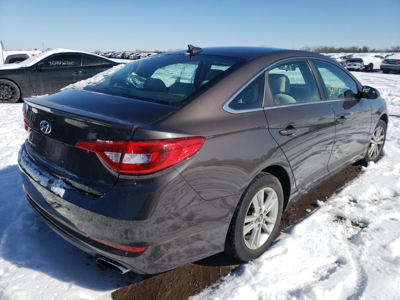 Photo 4 from auction – 2015 HYUNDAI SONATA SE with VIN 5NPE24AF1FH110688