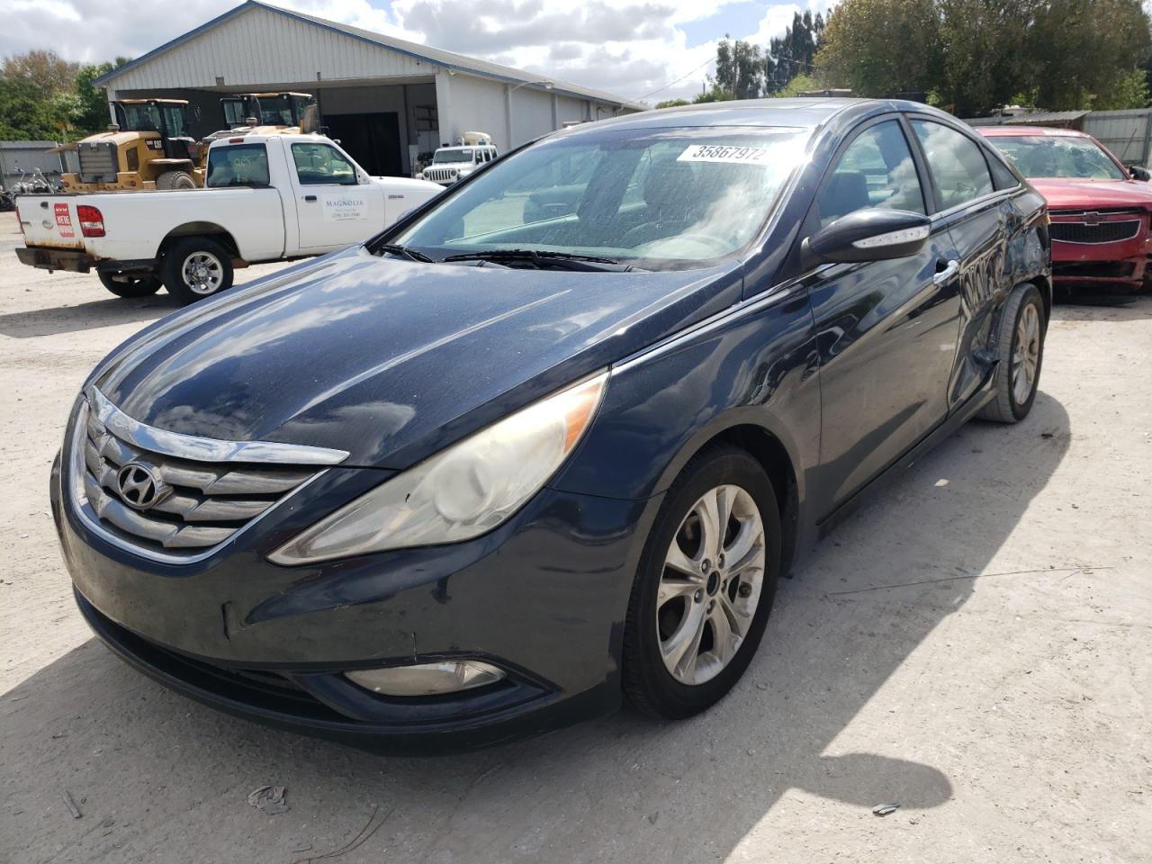 Photo 2 from auction – 2011 HYUNDAI SONATA SE with VIN 5NPEC4AC4BH189402