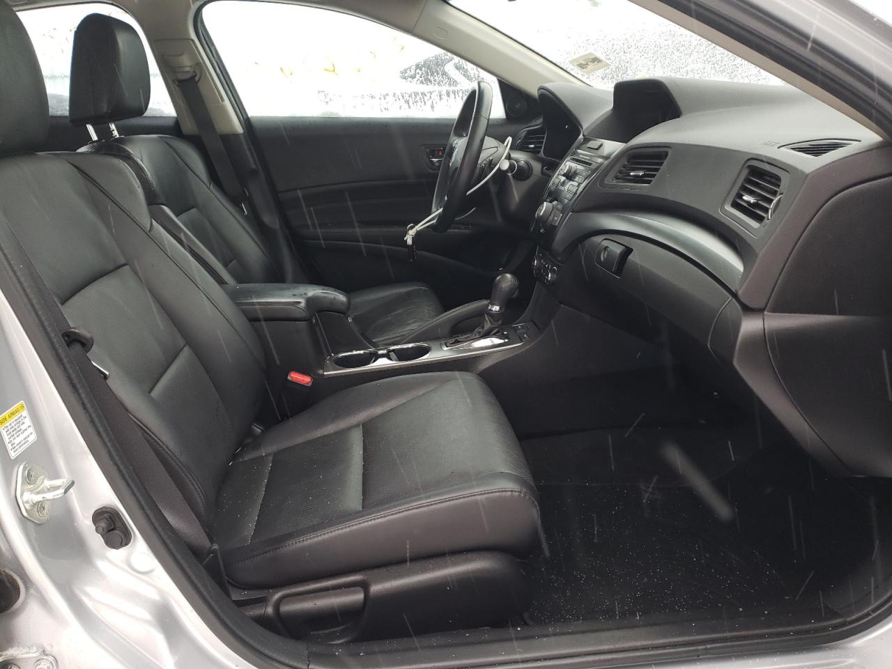 Photo 5 from auction – 2013 ACURA ILX 20 PRE with VIN 19VDE1F50DE022310