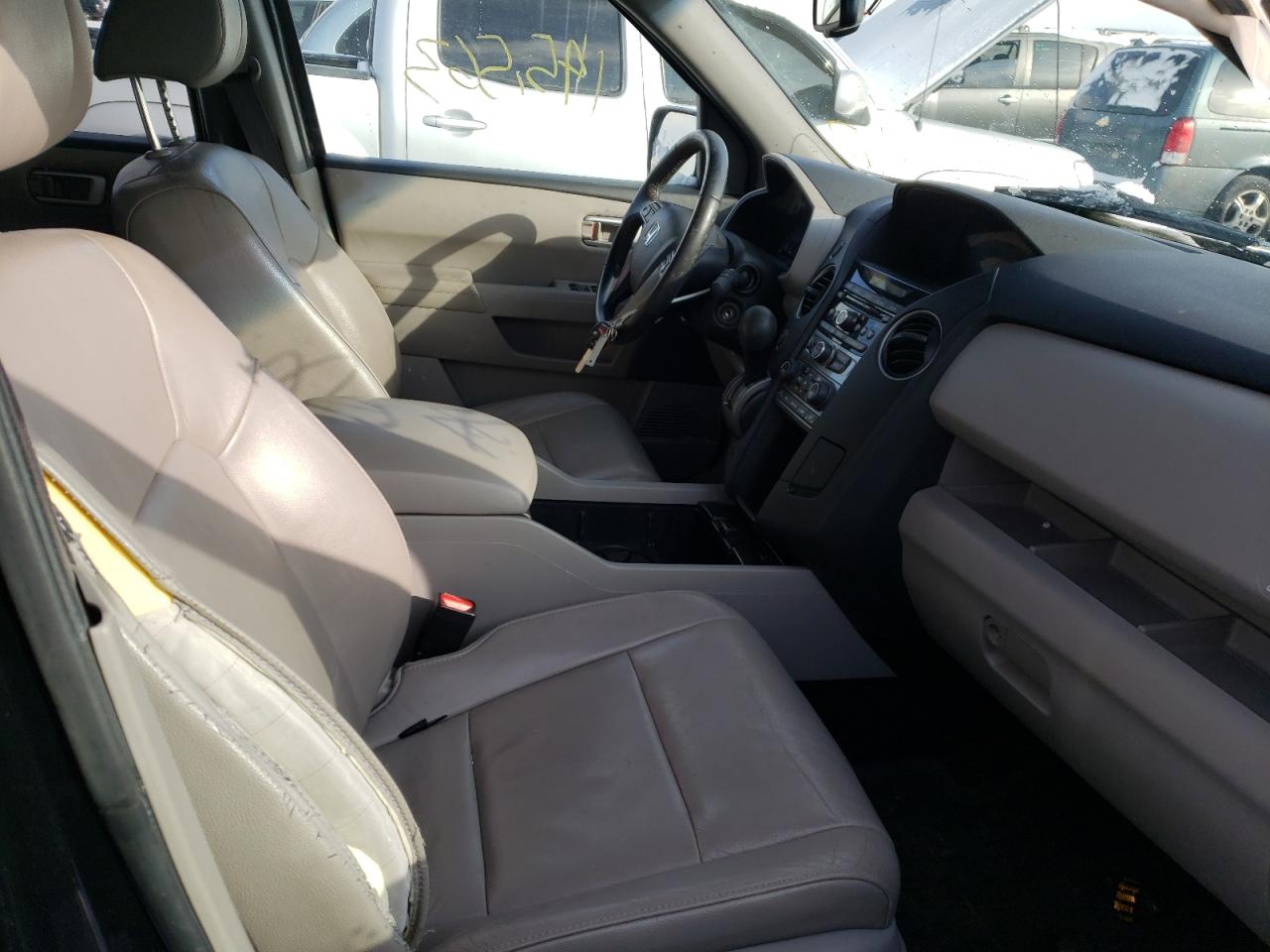 Photo 5 from auction – 2013 HONDA PILOT EXL with VIN 5FNYF4H57DB008676