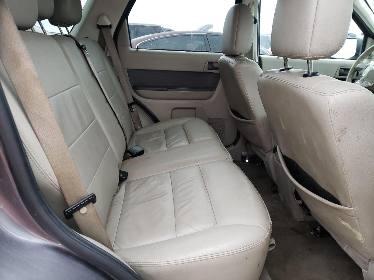 Photo 6 from auction – 2010 FORD ESCAPE with VIN 1FMCU0D73AKA78363