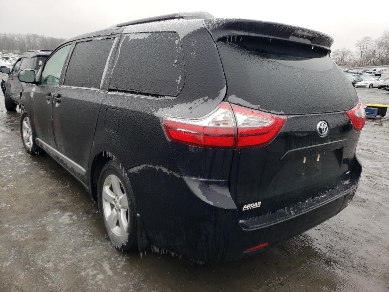 Photo 3 from auction – 2017 TOYOTA SIENNA LE with VIN 5TDKZ3DC3HS878339
