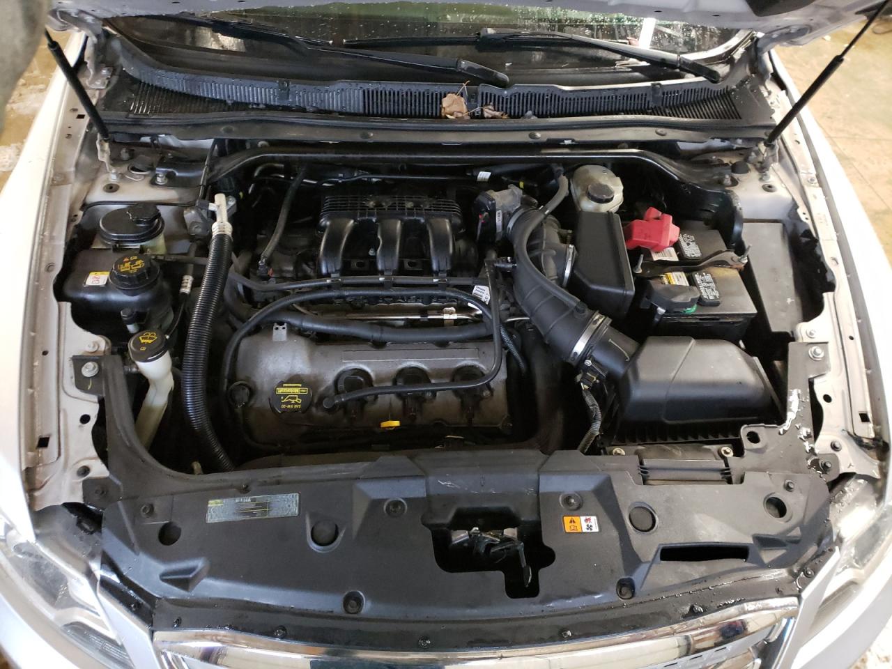 Photo 7 from auction – 2011 FORD TAURUS SE with VIN 1FAHP2DW8BG106432
