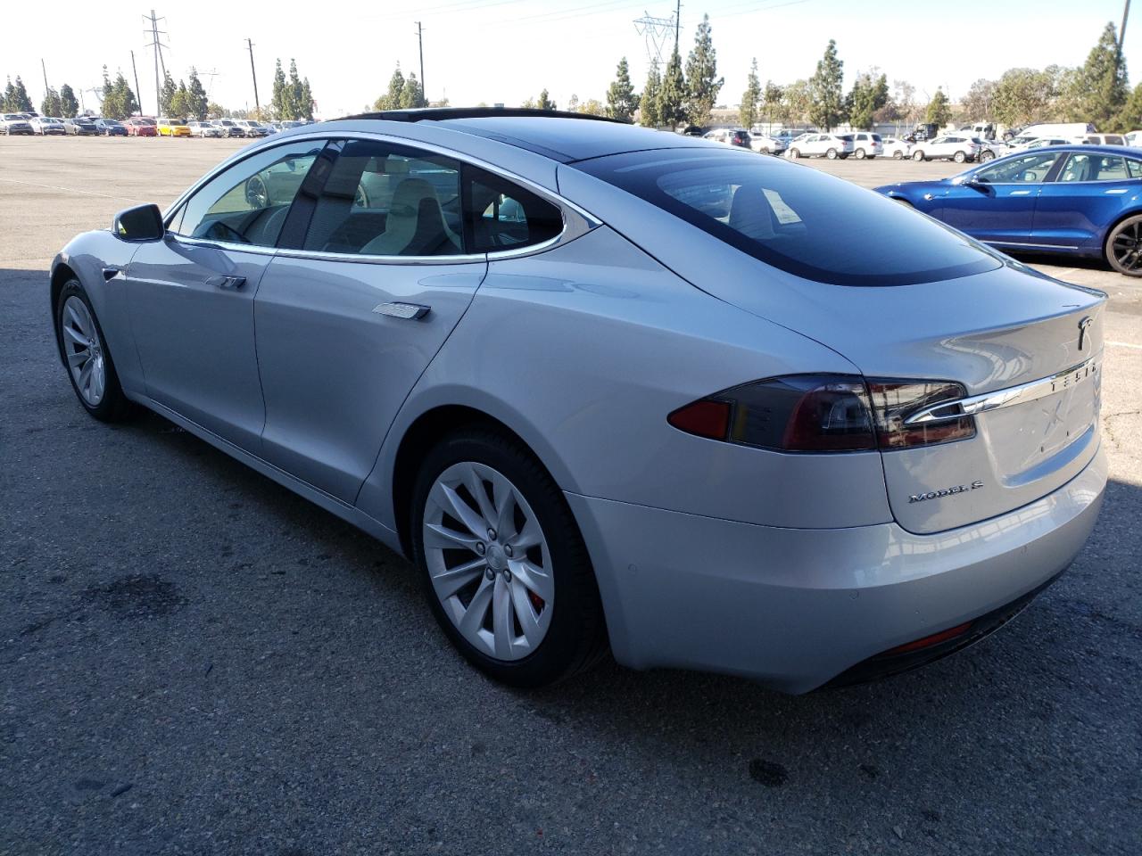 Photo 3 from auction – 2018 TESLA MODEL S with VIN 5YJSA1E46JF282669