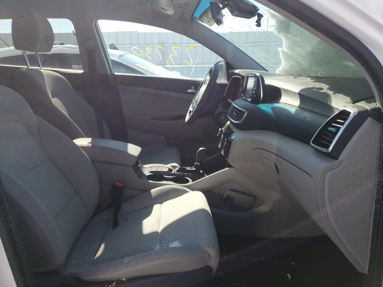 Photo 5 from auction – 2019 HYUNDAI TUCSON with VIN KM8J2CA43KU071766