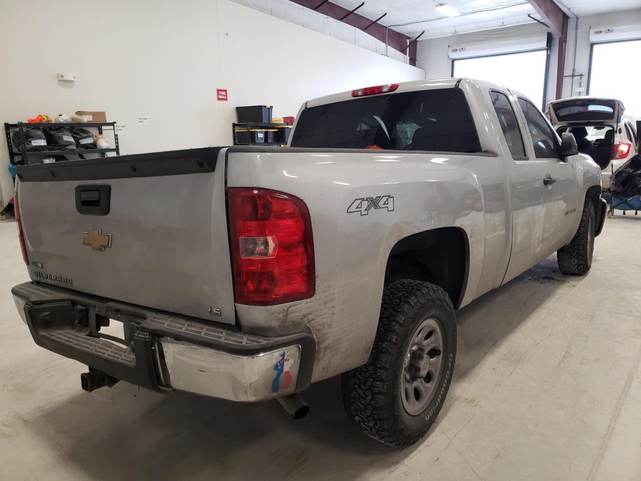 Photo 4 from auction – 2010 CHEVROLET SILVERADO with VIN 1GCSKREA2AZ173234