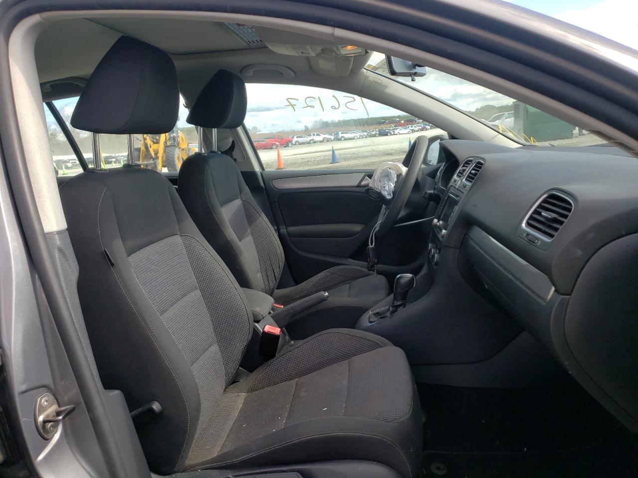 Photo 5 from auction – 2012 VOLKSWAGEN GOLF with VIN WVWDB7AJ6CW243504
