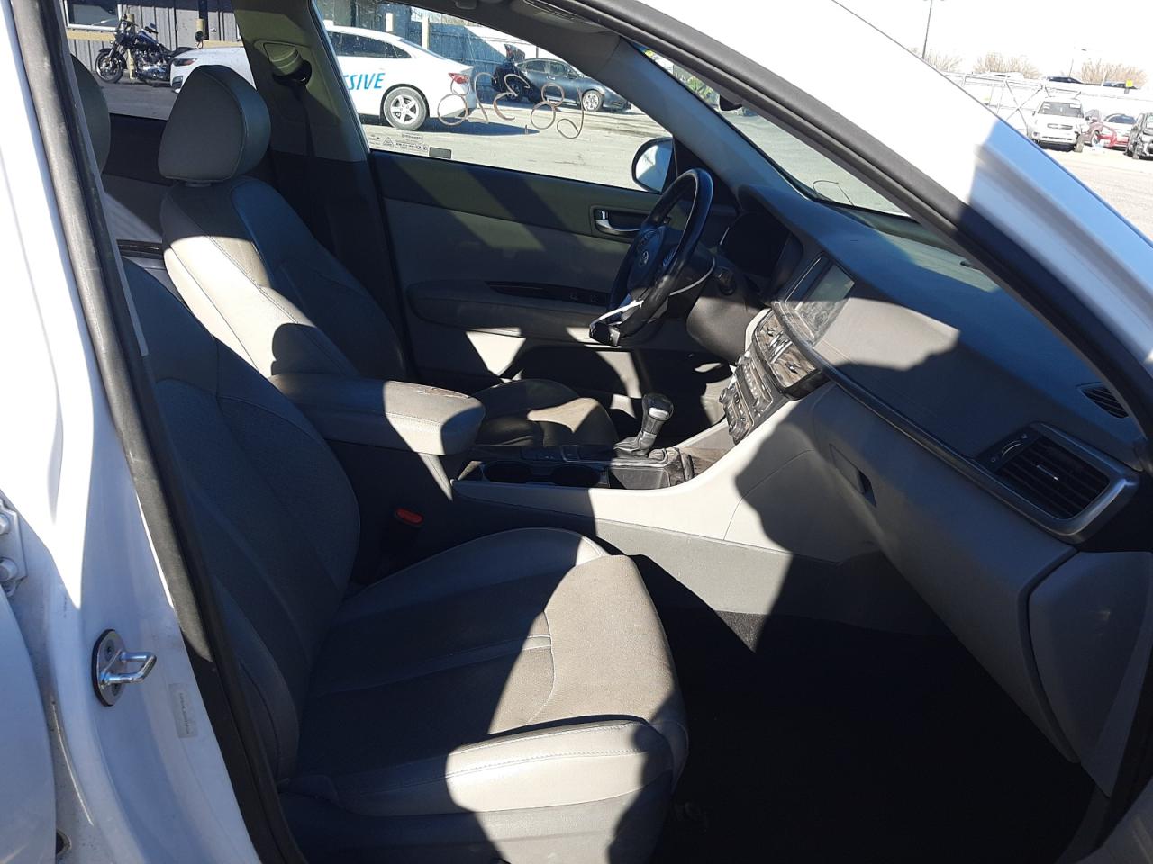 Photo 5 from auction – 2016 KIA OPTIMA EX with VIN 5XXGU4L32GG014166