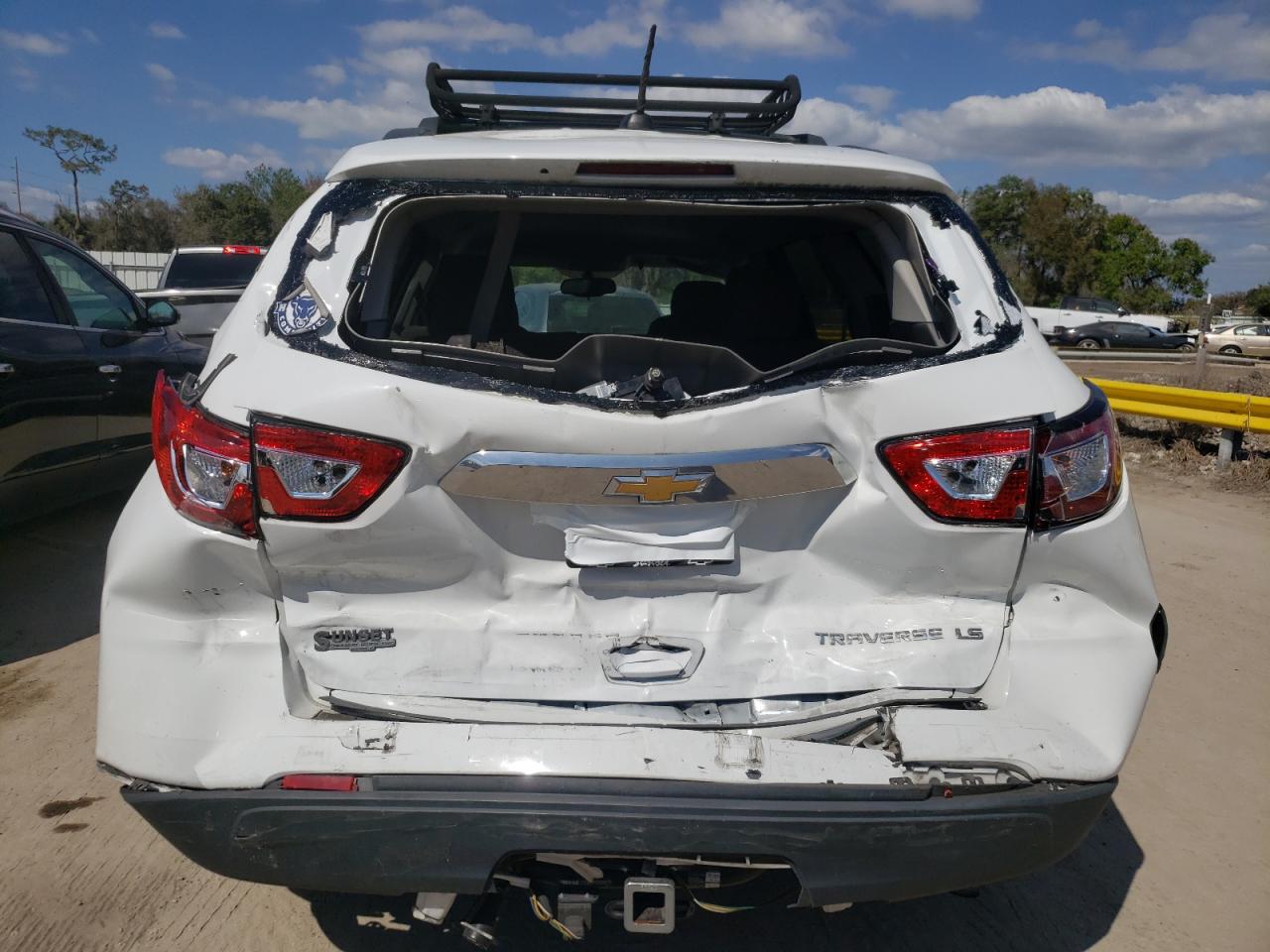 Photo 9 from auction – 2016 CHEVROLET TRAVERSE L with VIN 1GNKRFKD9GJ311391