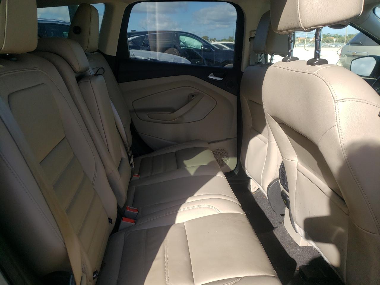 Photo 6 from auction – 2017 FORD ESCAPE SE with VIN 1FMCU0G97HUB65047