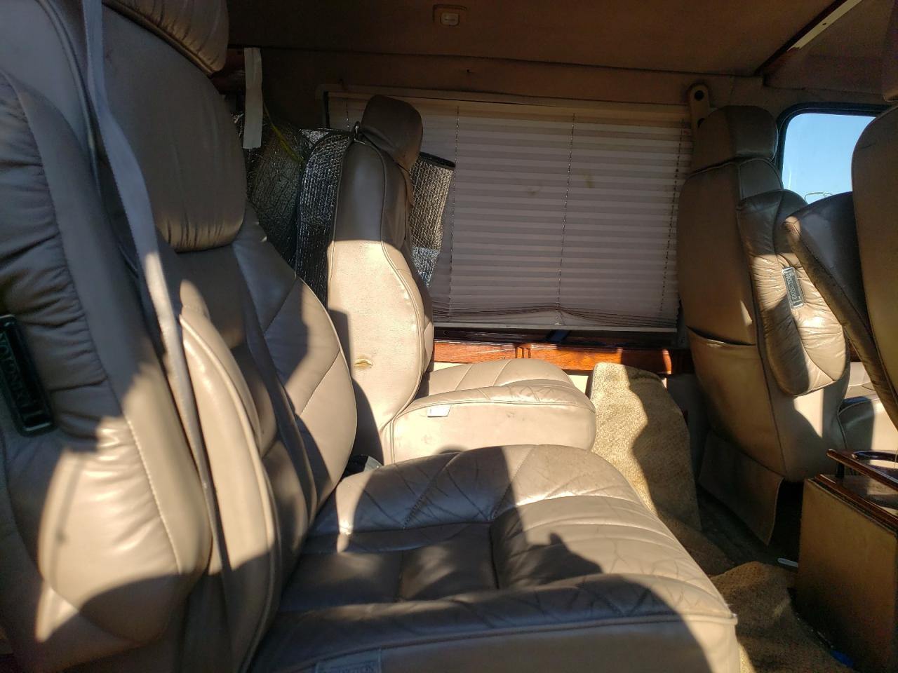 Photo 6 from auction – 2000 DODGE VAN with VIN 2B6HB11Y5YK164012