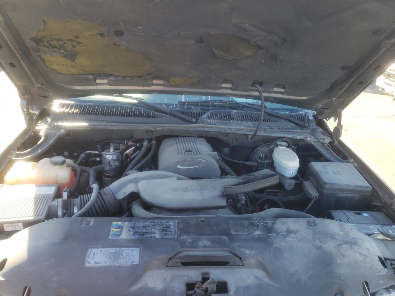 Photo 7 from auction – 2003 CHEVROLET SUBURBAN C with VIN 3GNEC16Z23G202645