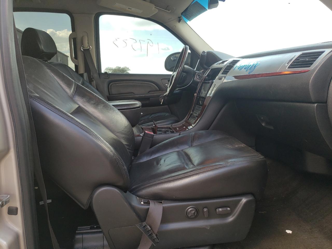 Photo 5 from auction – 2008 CADILLAC ESCALADE L with VIN 1GYFK63848R244289