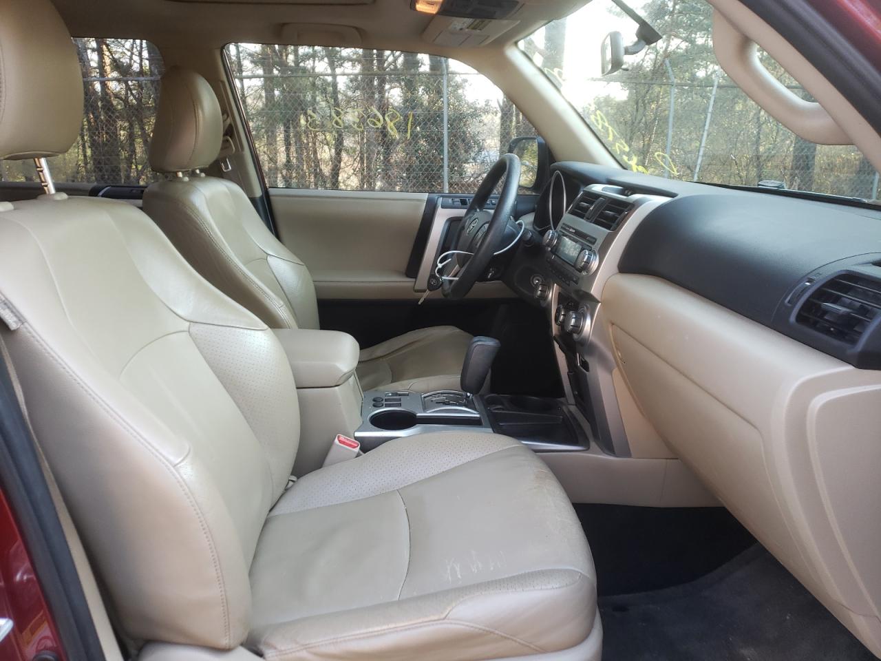 Photo 5 from auction – 2011 TOYOTA 4RUNNER SR with VIN JTEZU5JR1B5018773