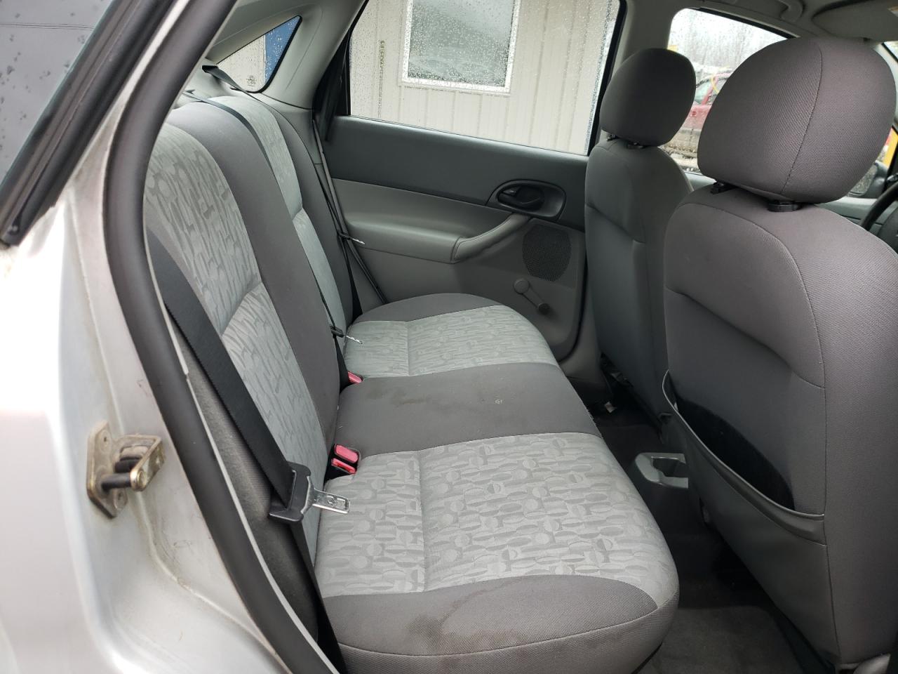 Photo 6 from auction – 2005 FORD FOCUS ZX4 with VIN 1FAFP34N35W146402