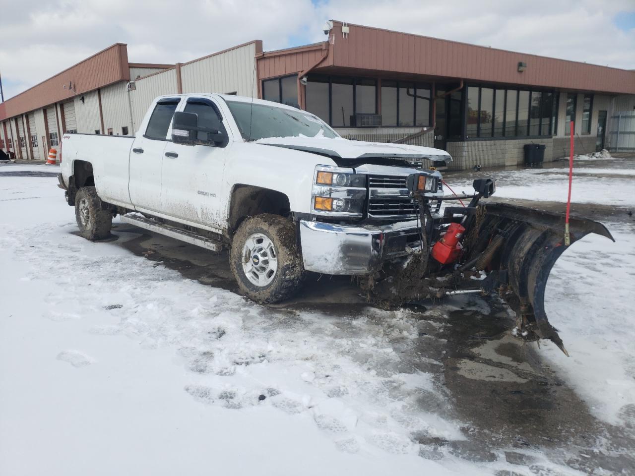CHEVROLET SILVERADO 2015 with VIN 1GC2KUEG2FZ105336 - Photo from auction