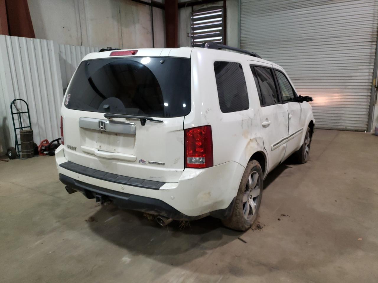 Photo 4 from auction – 2013 HONDA PILOT TOUR with VIN 5FNYF3H90DB041483