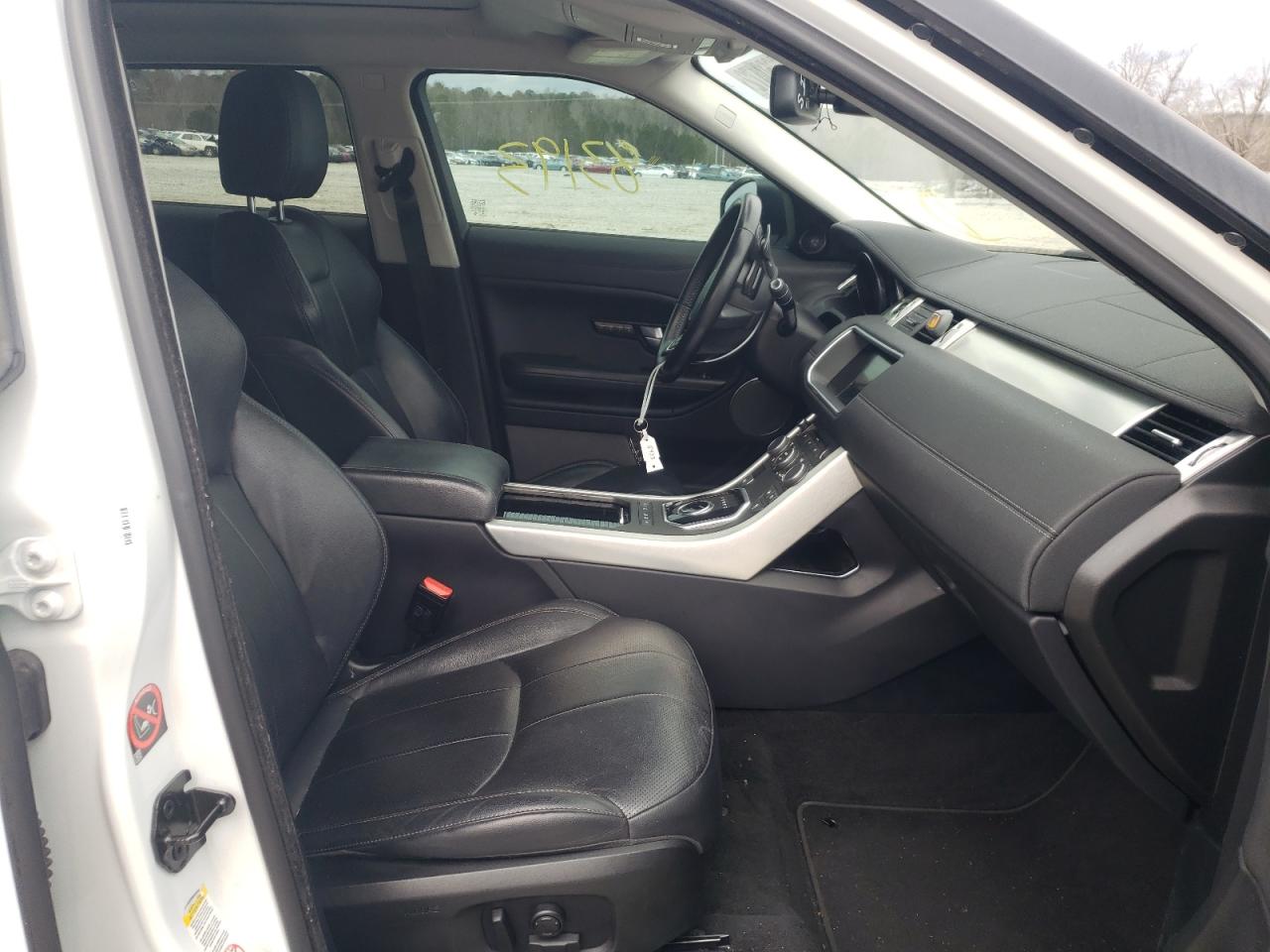 Photo 5 from auction – 2017 LAND ROVER RANGE ROVE with VIN SALVP2BG3HH217958