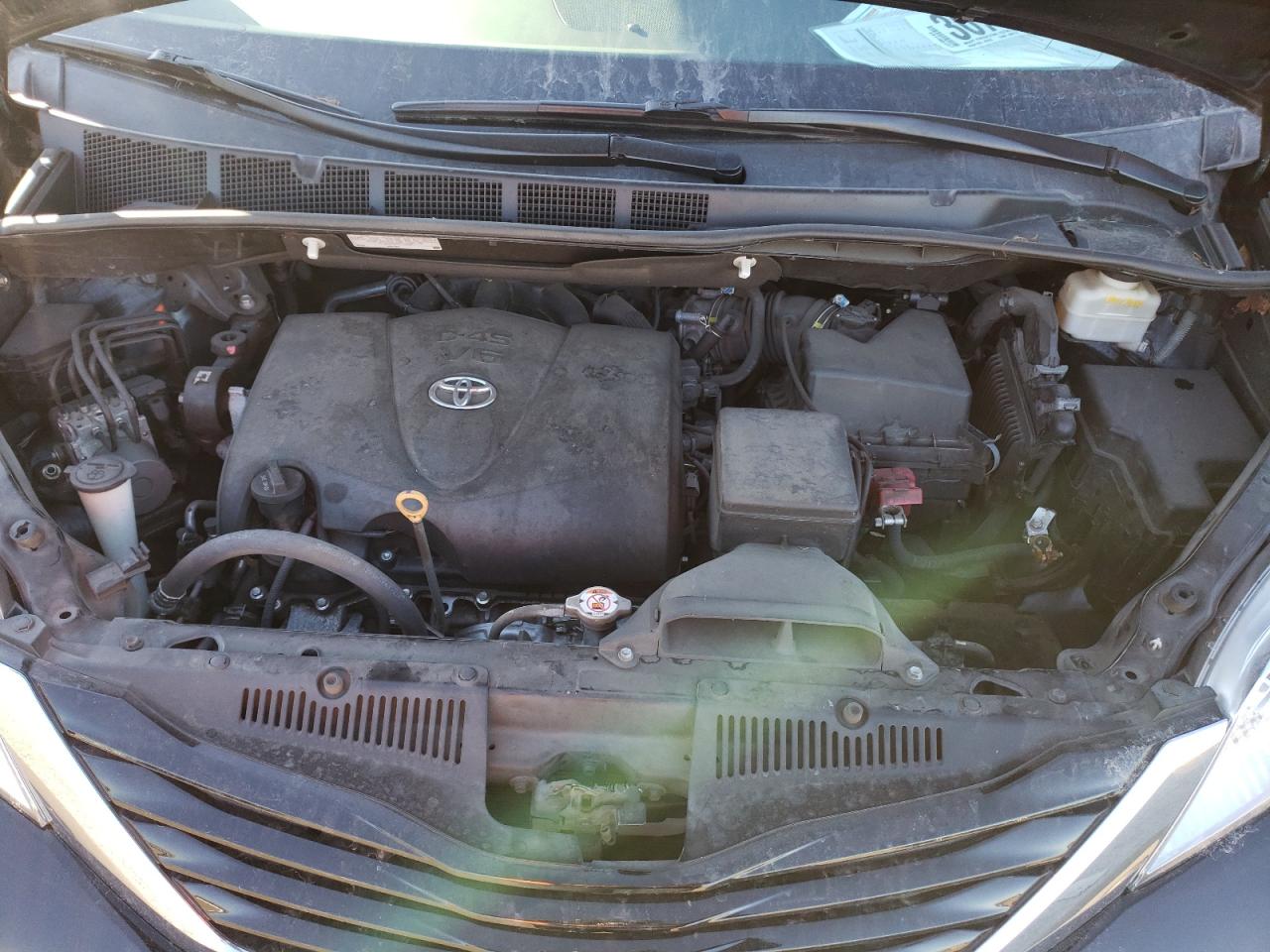Photo 7 from auction – 2017 TOYOTA SIENNA LE with VIN 5TDKZ3DC0HS875043