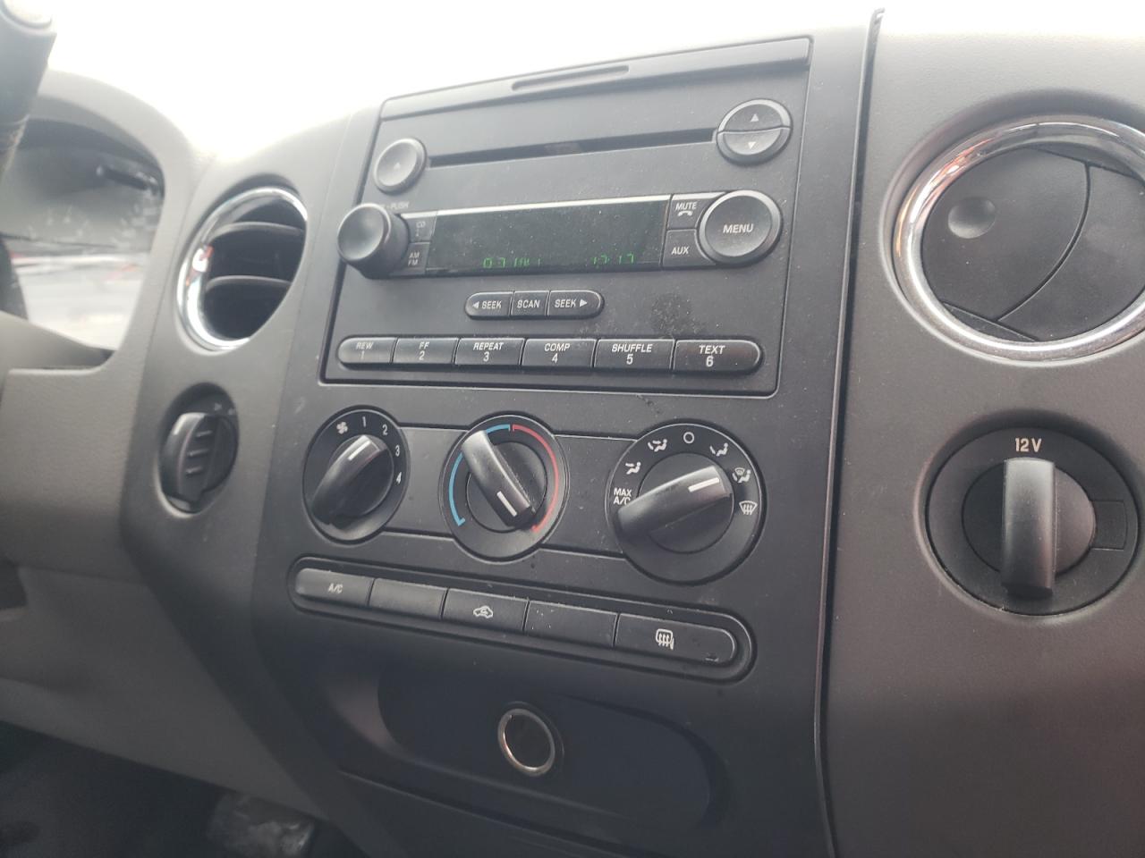 Photo 9 from auction – 2005 FORD F150 with VIN 1FTPX14565NA76290