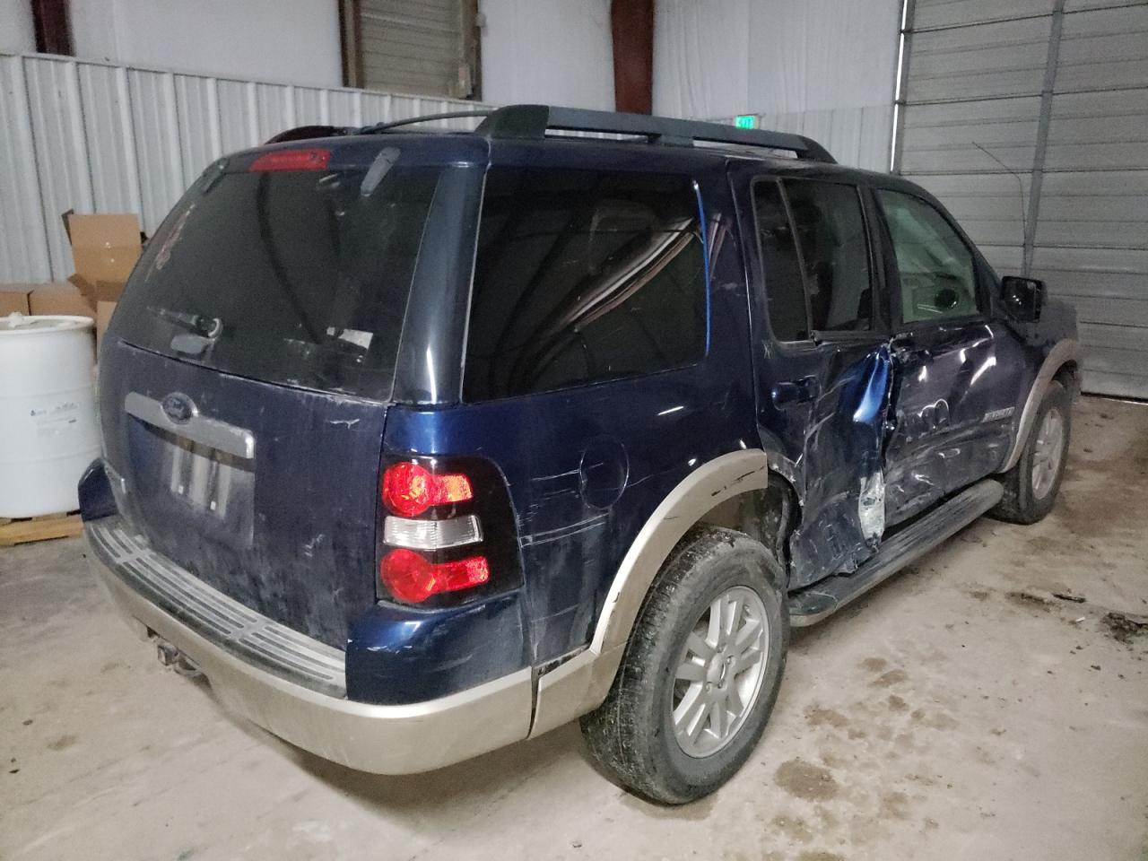 Photo 4 from auction – 2008 FORD EXPLORER with VIN 1FMEU64E18UB29609