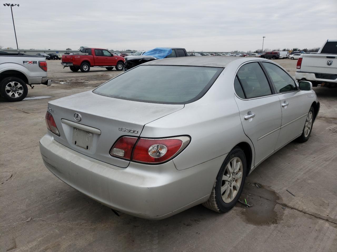 Photo 4 from auction – 2003 LEXUS ES 300 with VIN JTHBF30G930089401
