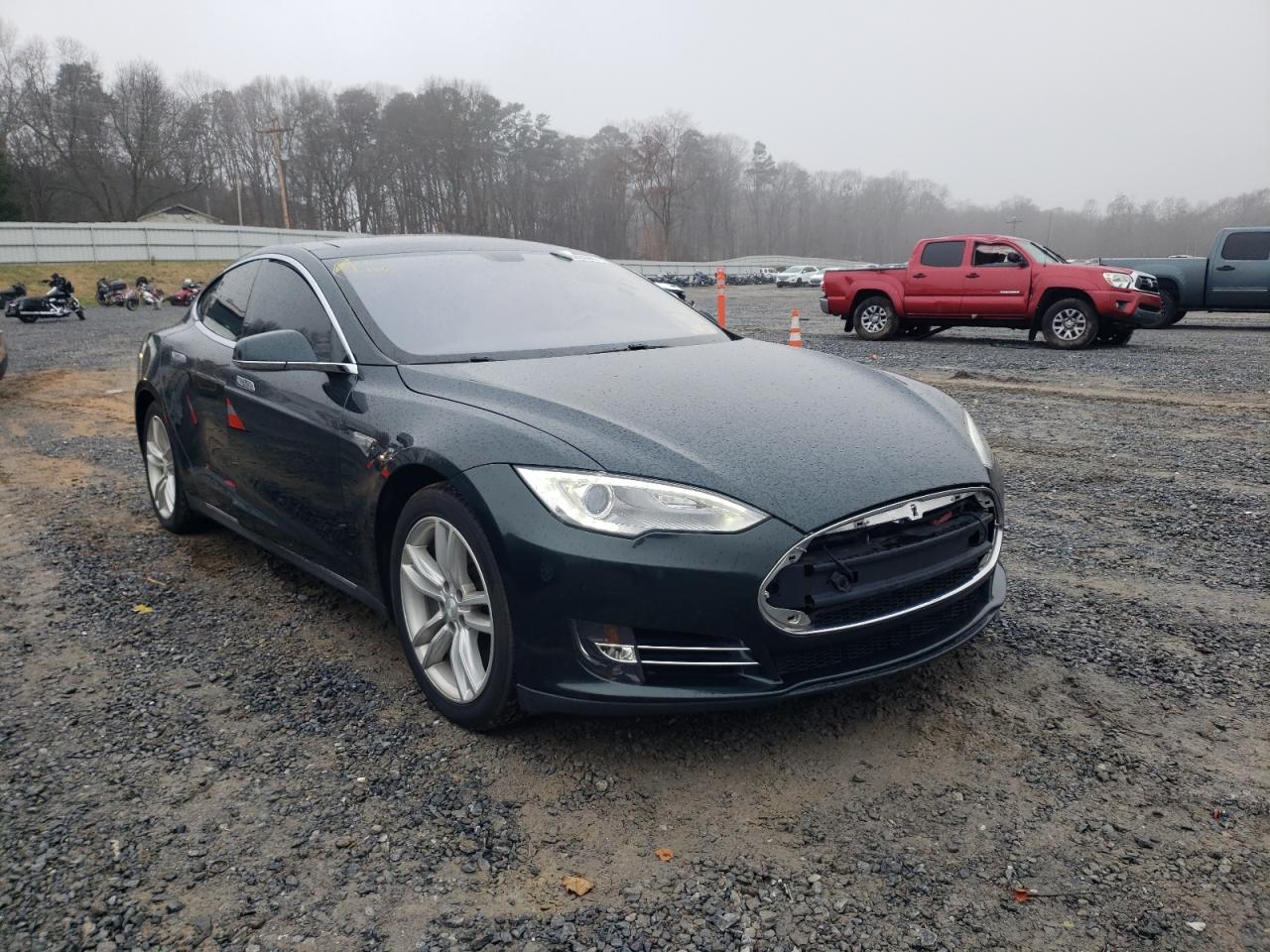 TESLA MODEL S 2013 with VIN 5YJSA1DN5DFP27661 - Photo from auction