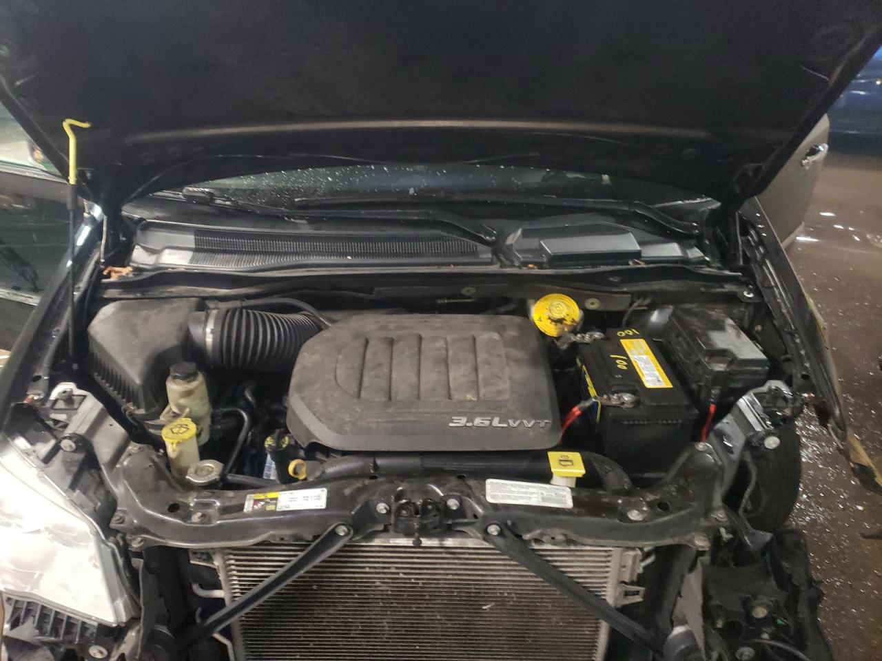 Photo 7 from auction – 2014 CHRYSLER TOWN & COU with VIN 2C4RC1CG2ER373454