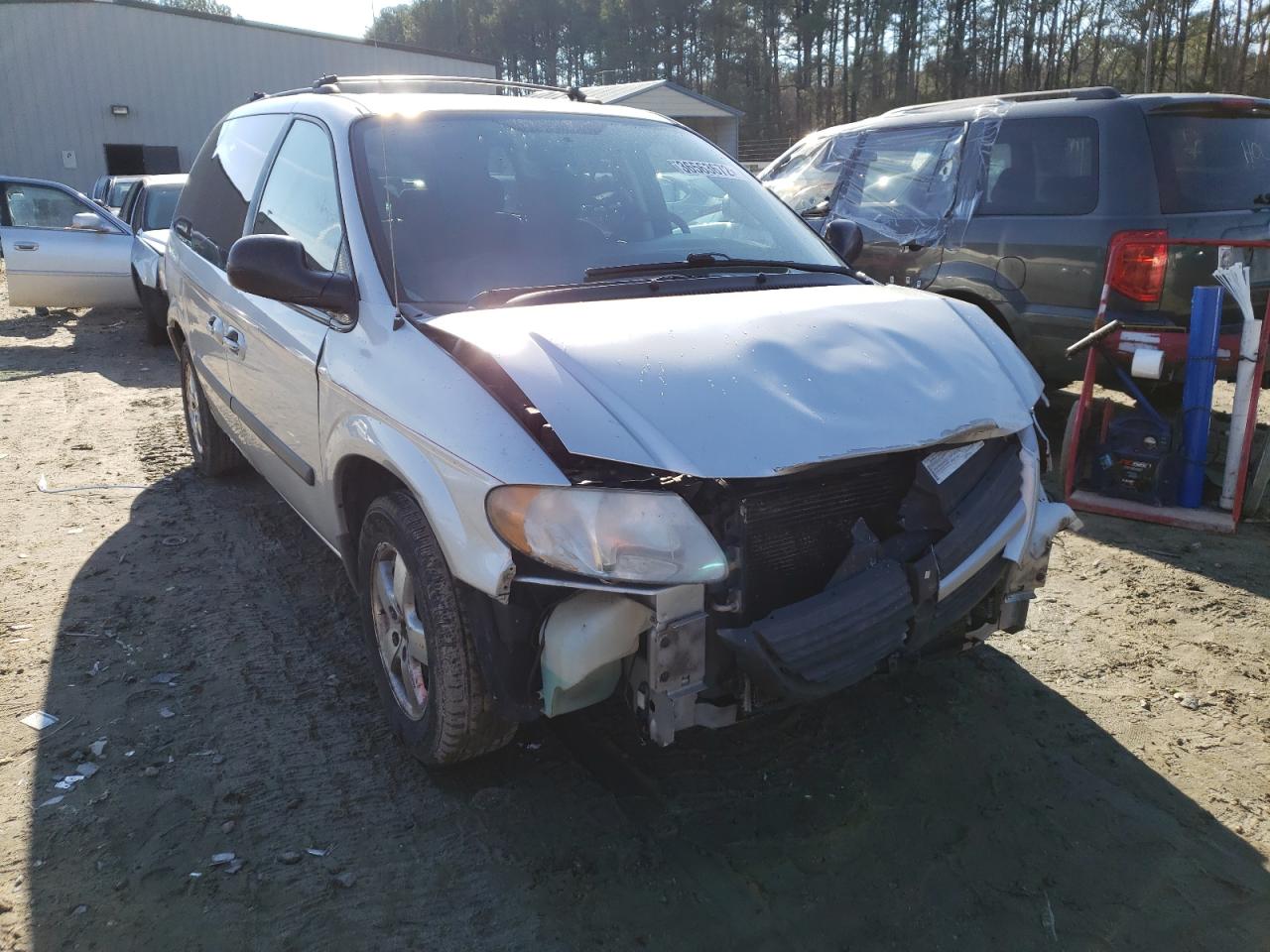 DODGE CARAVAN SX 2005 with VIN 1D4GP45RX5B401806 - Photo from auction