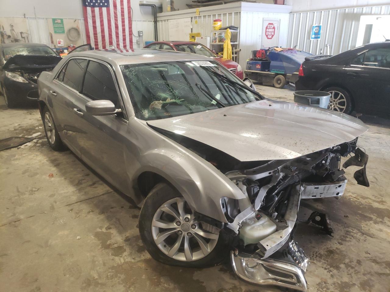 CHRYSLER 300 LIMITE 2015 with VIN 2C3CCAAG5FH813963 - Photo from auction