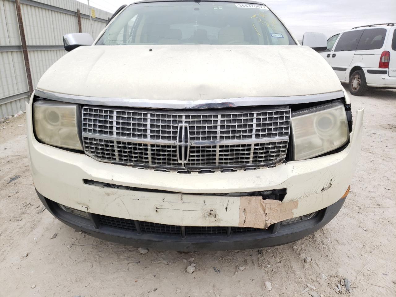 Photo 9 from auction – 2007 LINCOLN MKX with VIN 2LMDU68CX7BJ18864