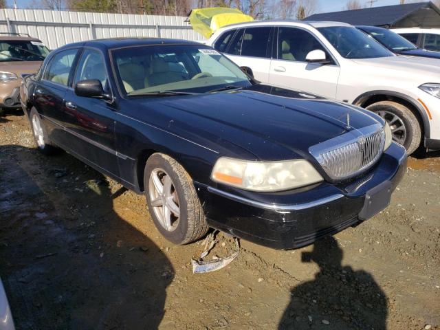 LINCOLN TOWN CAR 2004 with VIN 1LNHM83W34Y640440 - Photo from auction