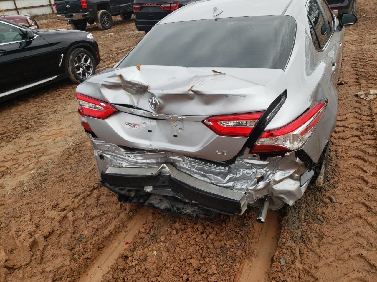 Photo 9 from auction – 2020 TOYOTA CAMRY LE with VIN 4T1C11AK2LU957593