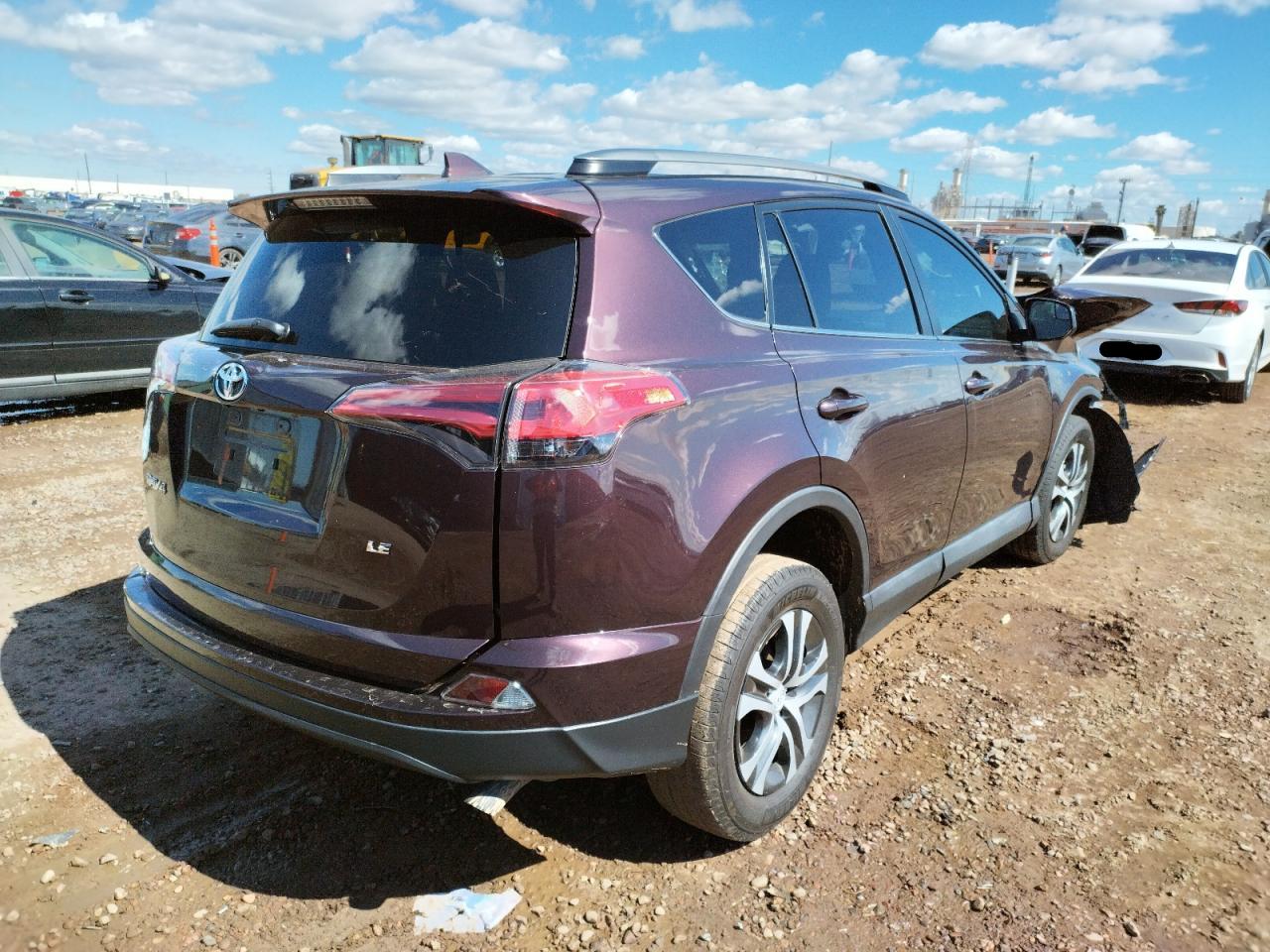 Photo 4 from auction – 2017 TOYOTA RAV4 LE with VIN 2T3ZFREV5HW343988