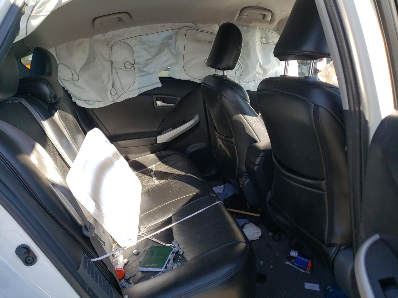 Photo 6 from auction – 2015 TOYOTA PRIUS with VIN JTDKN3DU8F0452148