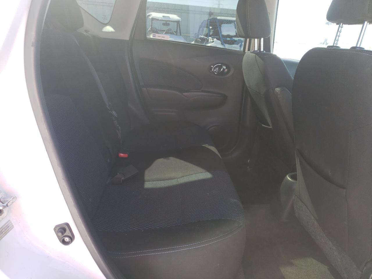 Photo 6 from auction – 2015 NISSAN VERSA NOTE with VIN 3N1CE2CPXFL383964