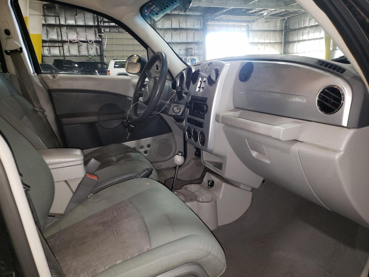 Photo 5 from auction – 2008 CHRYSLER PT CRUISER with VIN 3A8FY48B18T239211