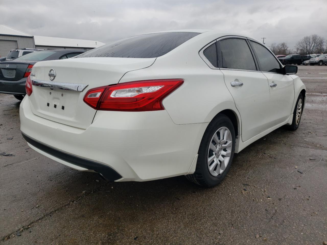 Photo 4 from auction – 2016 NISSAN ALTIMA 2.5 with VIN 1N4AL3AP1GC201655