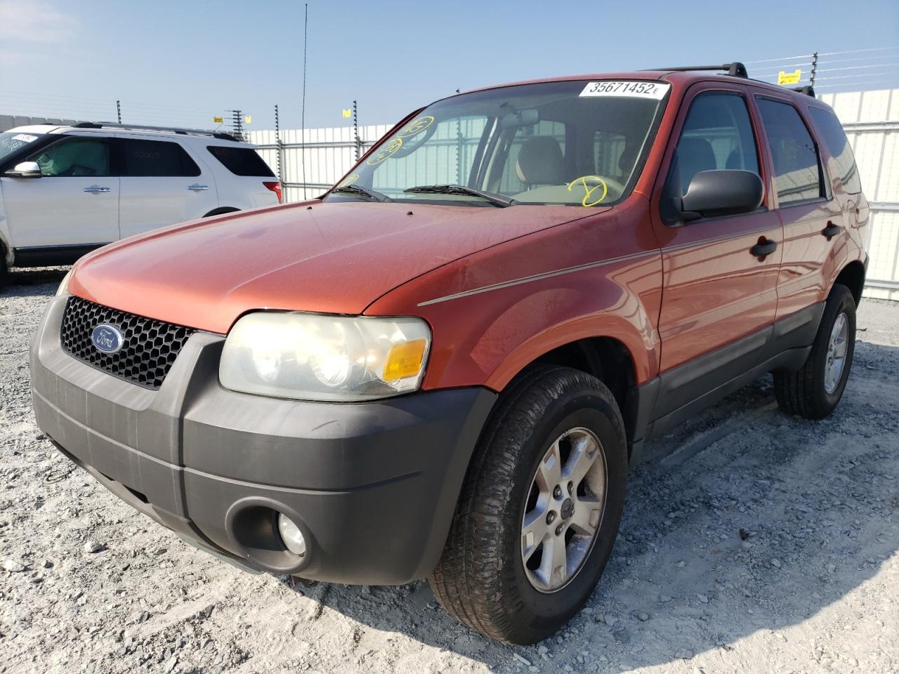 Photo 2 from auction – 2007 FORD ESCAPE XLT with VIN 1FMCU03Z17KA41744