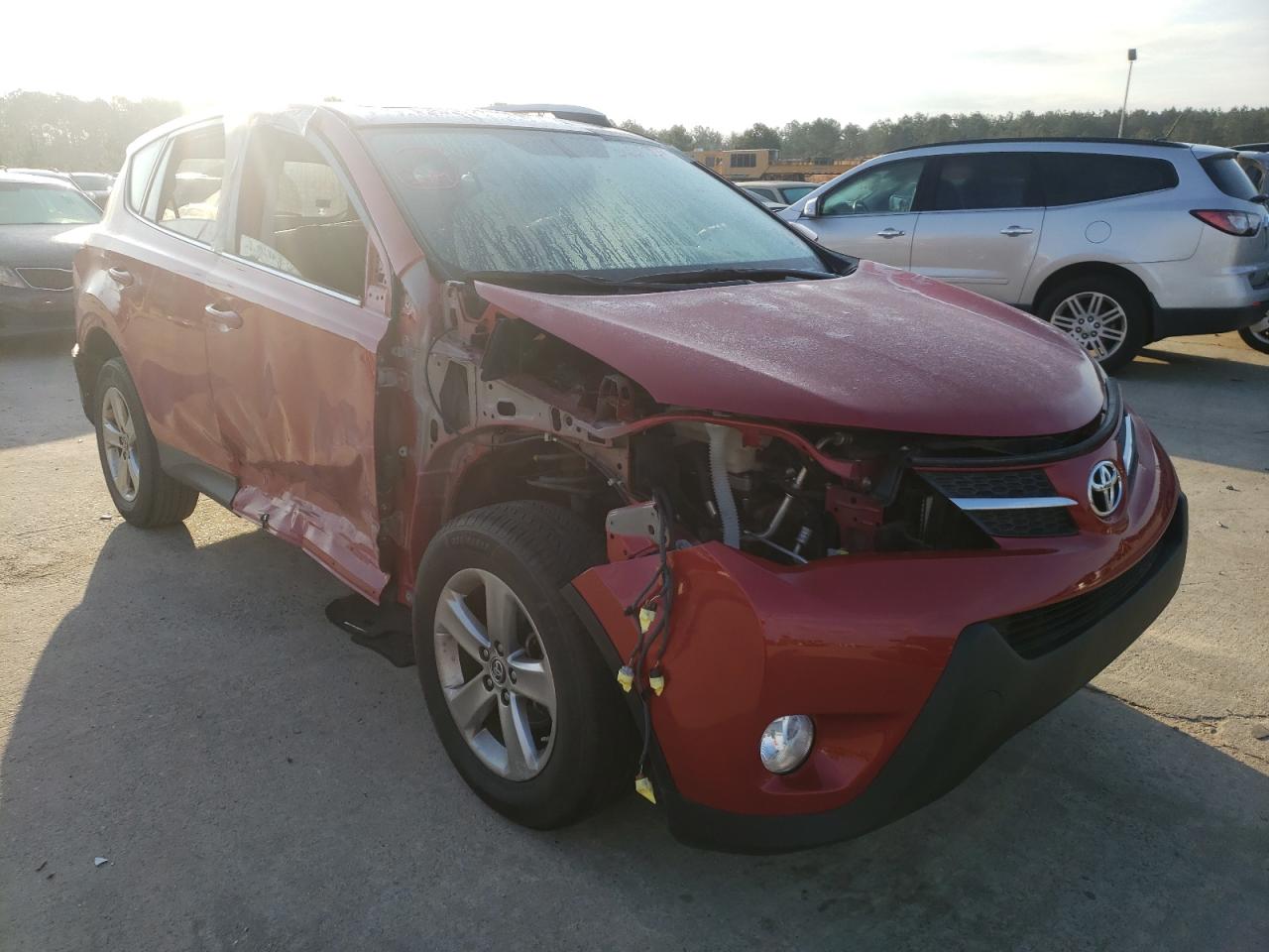 Photo 9 from auction – 2015 TOYOTA RAV4 XLE with VIN JTMWFREV7FJ037938