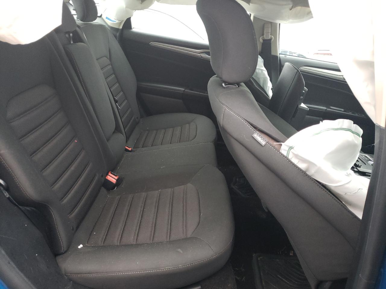 Photo 6 from auction – 2019 FORD FUSION SE with VIN 3FA6P0HD2KR230161