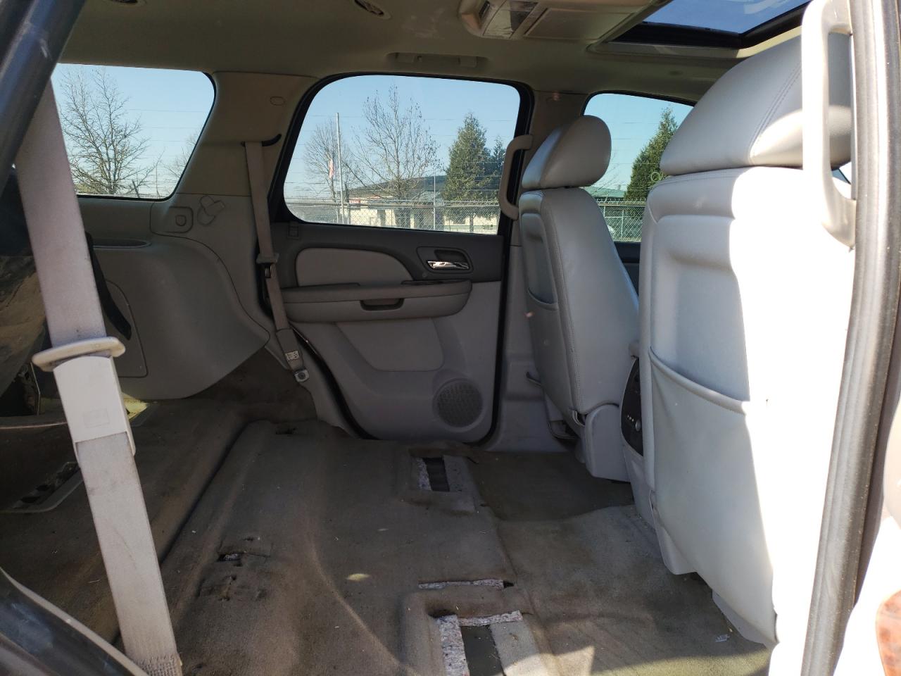 Photo 6 from auction – 2011 CHEVROLET TAHOE K150 with VIN 1GNSKBE05BR320489